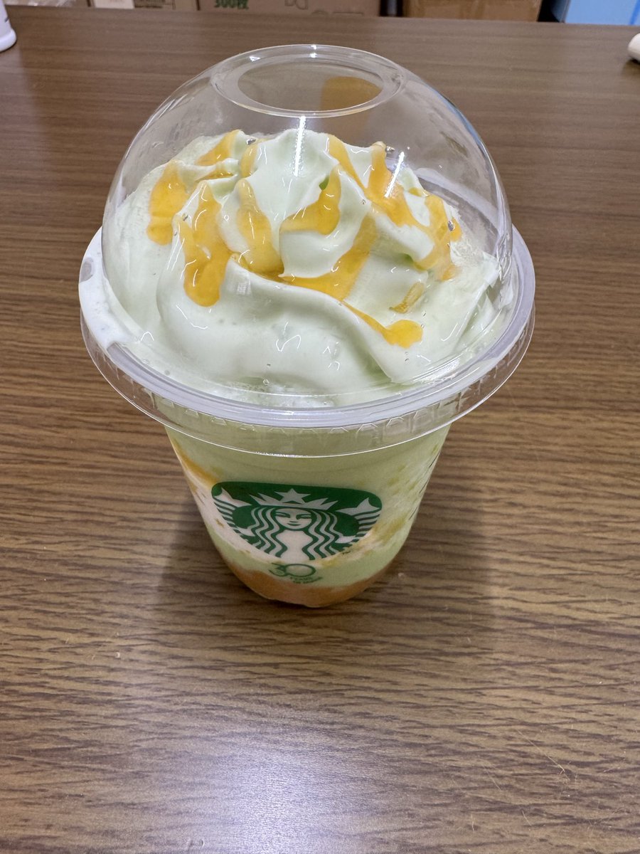green_tea_1102's tweet photo. まつ毛パーマと眉毛を整えに行ってきた！

まつ毛バッチバチに上がってテンションもぶち上げ…とまではいかなかったけど🤣

帰りにめろんのなんちゃらフラペチーノ🍈
うま〜🐴でした。 https://t.co/Yod6GnjQRP