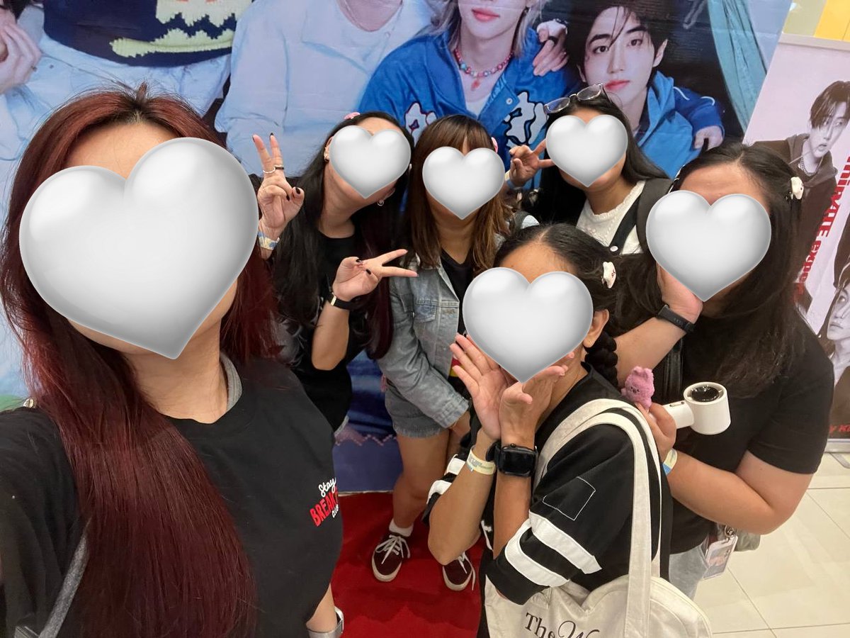 choiduckyy's tweet photo. celebrated stray kids' 8th anniversary with the best peeps! 🥹💖 https://t.co/x2J2xuahGy