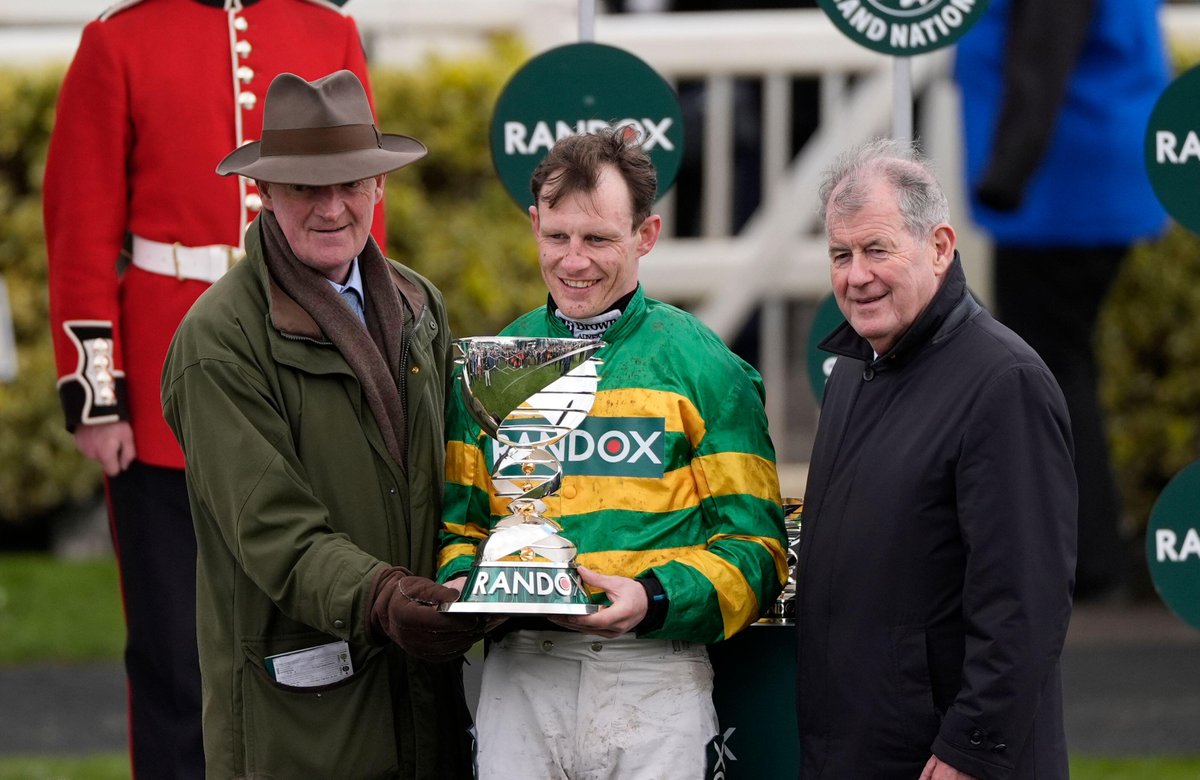 HorseRacing_Net's tweet photo. The best trainer, jockey and owner in the game. https://t.co/gujdaK0t0o