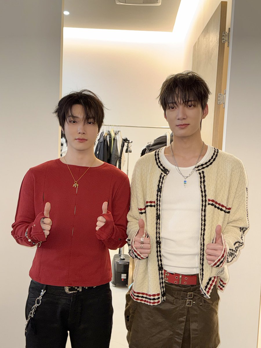 _leedane's tweet photo. The answer: no one loses, we both win :D https://t.co/MJbEh9ithq