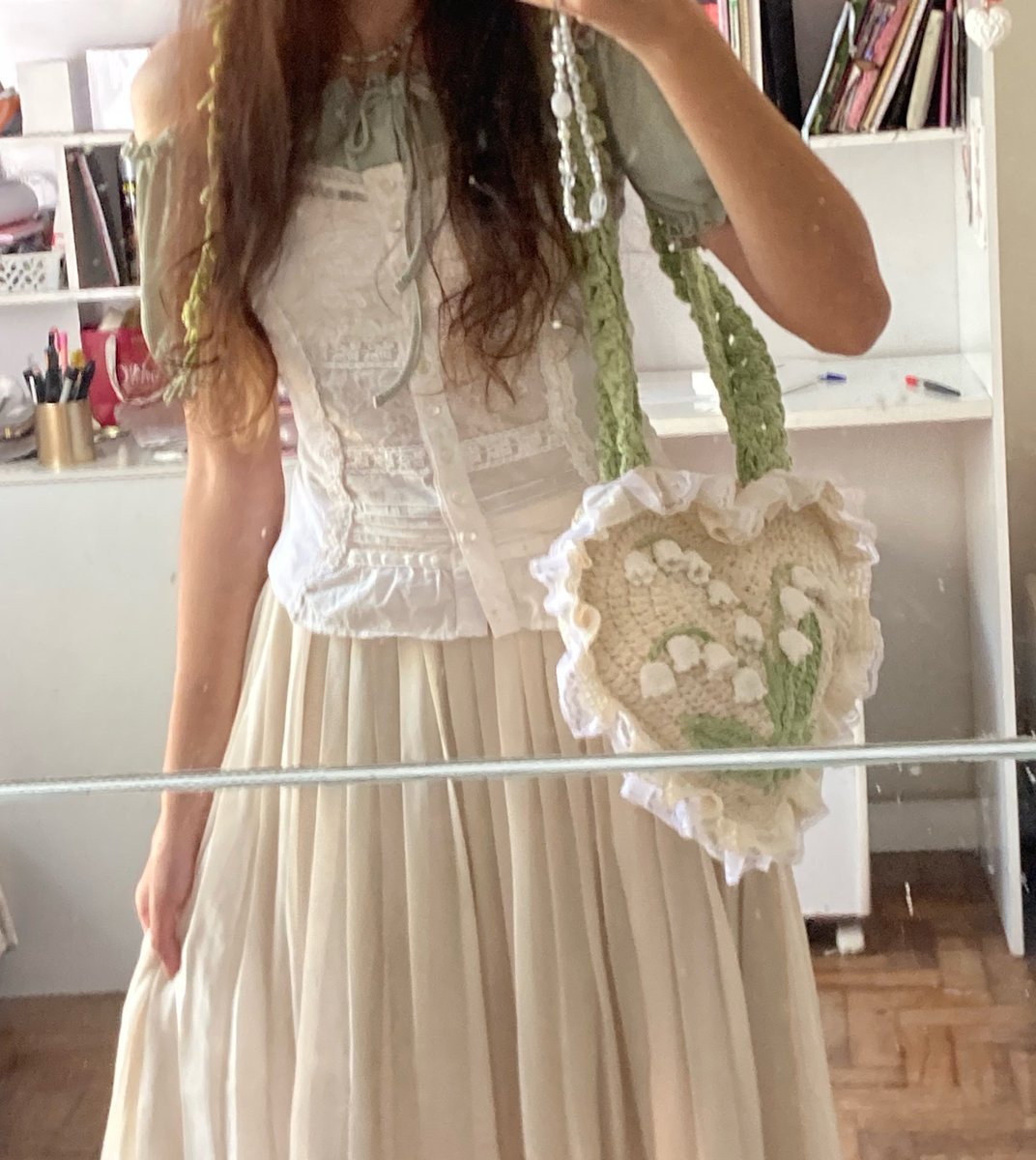 uma senhora na parada ficou GAG com minha bolsa falou que faz crochê tbm e ficou admirando