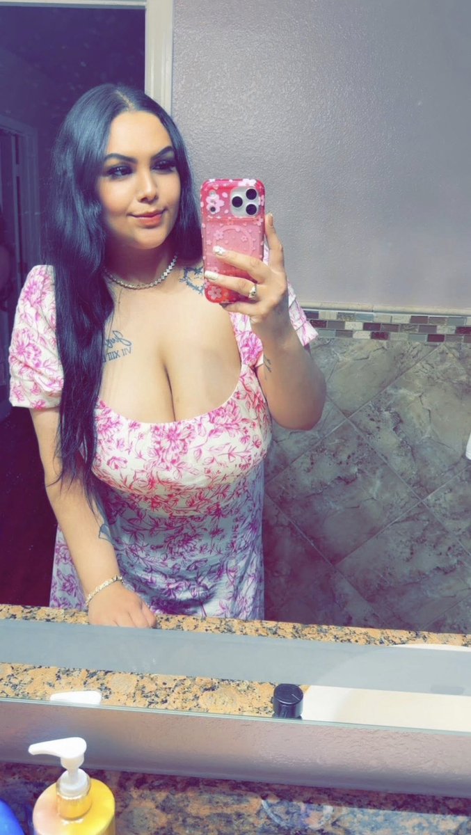 90260S's tweet photo. @clubmoms_ My friends Latina milkers https://t.co/ZIBh0tEUks