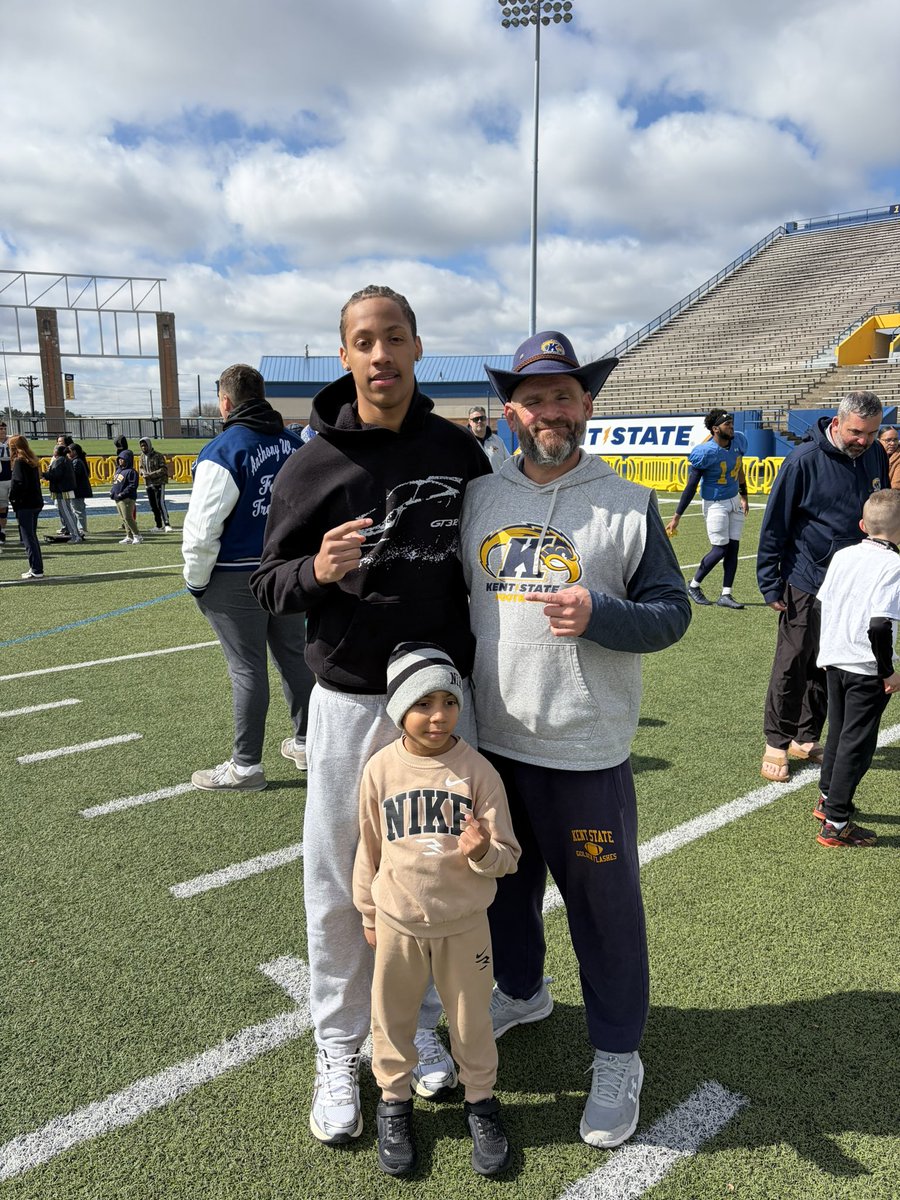 ToryRobinson_'s tweet photo. Big thanks to coach @BillTeerlinck for inviting me out!!! Had a great time on campus and can’t wait to get back!!! @CoachCPatt @CoachIsaacVance @CoachCherokee @MottCorsairsFB @TrajanASeay https://t.co/yhNa1ULuce