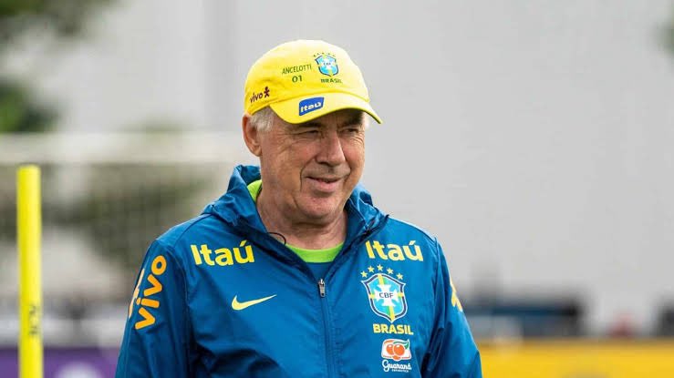 “Neymar é capaz de voltar a estar 100%. Já disse isso repetidas vezes, e é muito claro: vou convocar os jogadores que estiverem aptos. Depois da lesão no joelho, Neymar teve uma ótima recuperação, está marcando gols. Ele precisa continuar nessa direção e melhorar seu