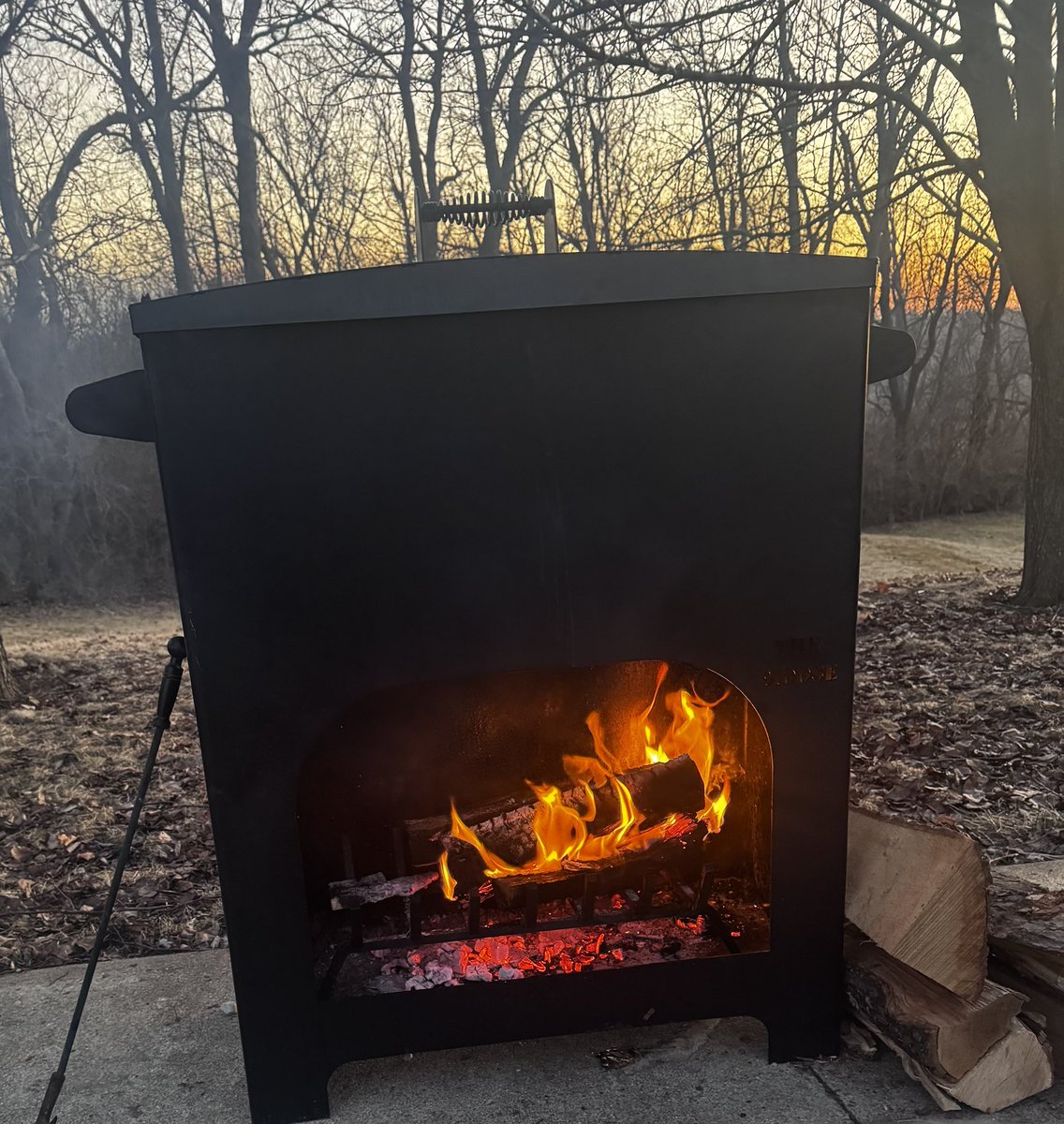 The Moose Fireplace Grill tweet media