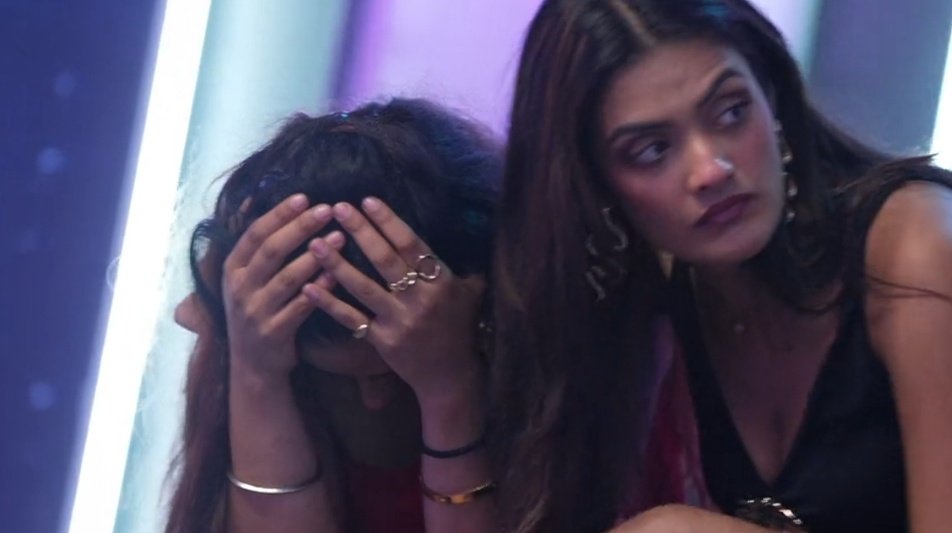 سمیہ tweet media