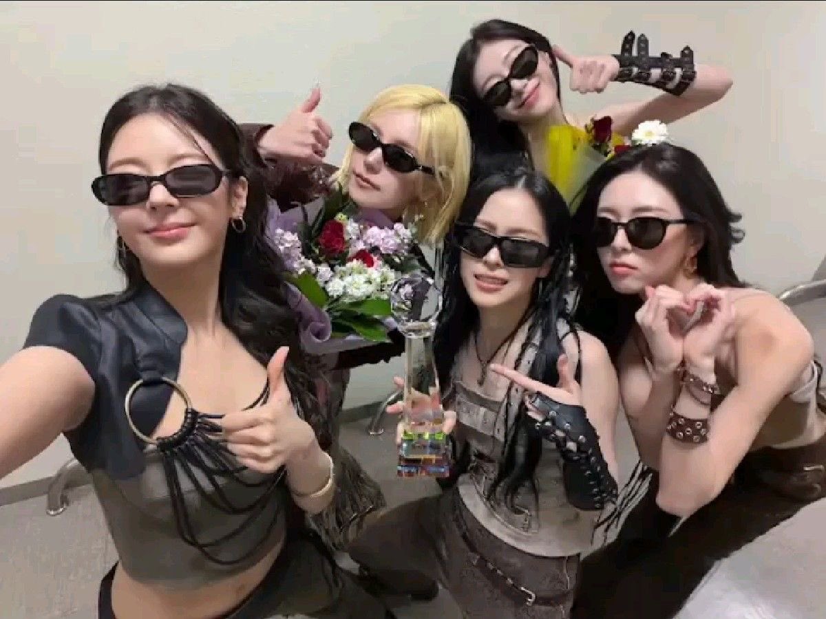 out of context itzy tweet media