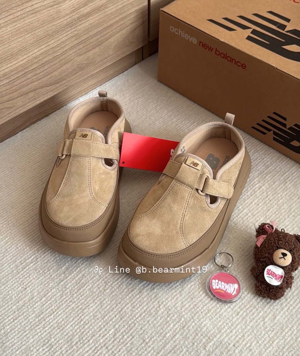 bbearmint19's tweet photo. คือตอนNBปล่อยรูปสีดำมา แชทแตกมากถามกันเยอะ พอวันปล่อย หมด ราคาก็พุ่งไปจากปกติ2-4 ใบเทา ช็อค รับบ่ได้! ก็เลยเชียร์ให้ลูกค้าเอาสีเบจ มาถึงสวยมาก ละตอนนี้อยากจะบอกว่าใครที่เล็งไว้อยู่ แบรนด์รีสต๊อกแล้วราคาดีมากไม่รีเซลล์แล้วจ้า ใครจะเอามัดจำไว้ก่อน 2,000 ได้เลยกดให้ก่อนค่าา 🔥￼ https://t.co/A5qW9oi3oa