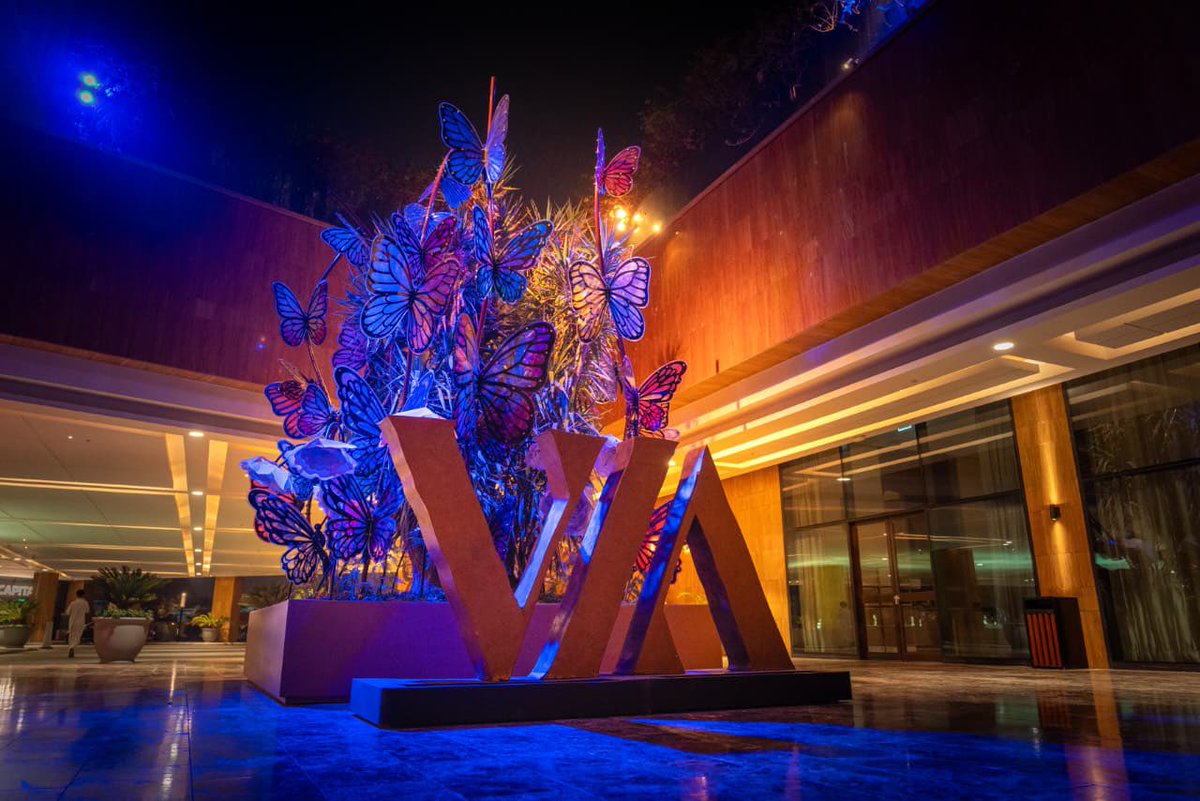 عـيشها tweet media