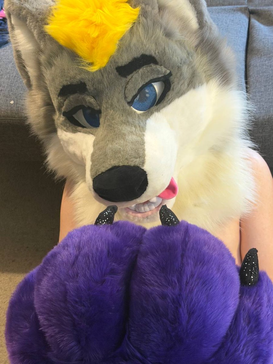 Lee Folf tweet media