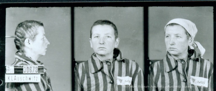TomFromKatowice's tweet image. My name is Janina Gałczyńska 🇵🇱, 
a clerk from Tomaszów Mazowiecki. 
8️⃣3️⃣ years ago on April 1️⃣1️⃣, 1943
I was murdered by #Germans in their #death camp #Auschwitz at the age of 4️⃣7️⃣  only because I was a #Pole.
I survived 7️⃣9️⃣ days.
Please,#NeverForget me!  #NeverAgain #genocide
