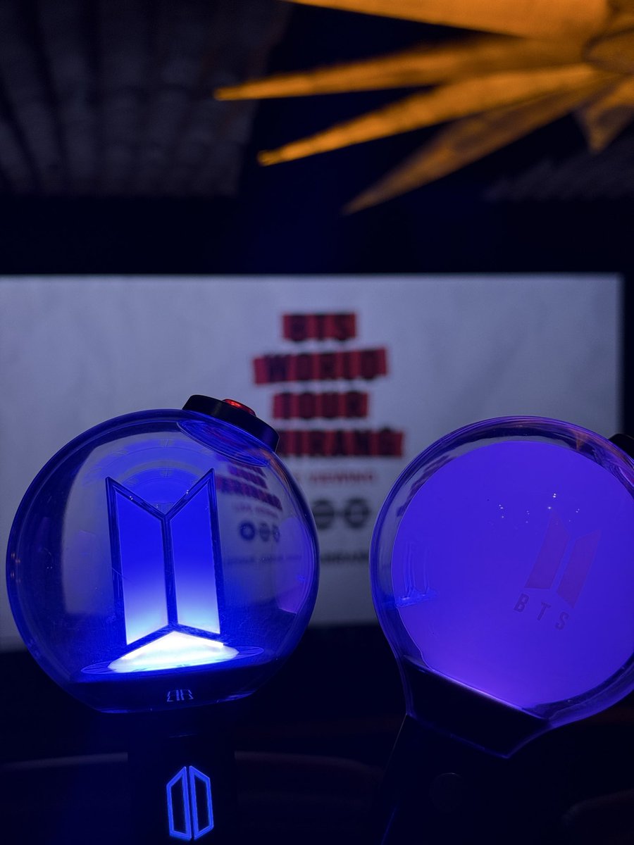 MLN_0249's tweet photo. เสียใจจังที่กดบัตรคอนไม่ได้แงงงง 
อยู่ผ่านหน้าจอยังร้องไห้ขนาดนี้ ยังซึมอยู่เลยเนี่ย😭
ฉันรักบังทันจริงๆแล้วหว่ะ 
#BTS_WORLDTOUR_ARIRANG_LIVEVIEWING https://t.co/Z1FFvSDJzT