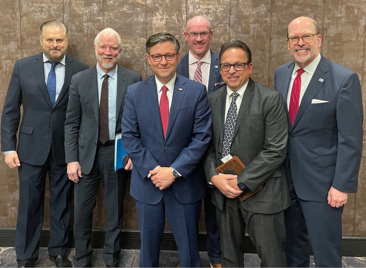 DavidDark's tweet photo. @SenBlumenthal @TPUSA @troymiller95 @BrendanCarrFCC @DerekCressman @EricLDaugh @MattWalshBlog @VoteMarsha @Heritage @ManhattanInst @realDailyWire @NRBAssociation @GOP @SalemMediaGrp @sarahmccammon @Mike_Pence @Kash_Patel @BaptistLeaders @LewisRicherson @jrwhitehead @SBTS @russvought @amrenewctr @A_MissionalLife @robbystarbuck @MatthewBoedy @DrJoeBoot @BillHaslam @EricTeetsel @ClayTravis @benshapiro @MrsErikakirk1 @nickshirleyy @FCC @DHSgov @WhiteHouse @parscale @netanyahu @RyanAFournier @alifarhat79 @JDVance @Channel5iveNews @KevinRobertsTX Thanks, @FurkanGozukara &amp; @MaxBlumenthal &amp; @Glenn_Diesen, for your reporting on @charliekirk11's employer (@SalemMediaGrp) &amp; @parscale's status. Please scroll up to see what I've been uncovering since September of last year. That's @SpeakerJohnson below.  
https://t.co/jLvrRBd6re https://t.co/w5IJt06ibt