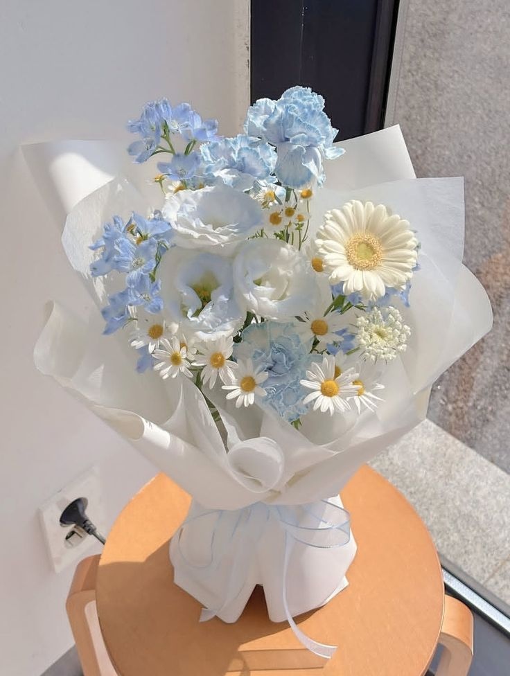 arteclairbakery's tweet photo. ᅟᅟ       ᴀʀᴛ ᴇᴄʟᴀɪʀ ᴄᴏɴꜰᴇɪᴛᴀʀɪᴀ &amp; ᴄʜᴏᴄᴏʟᴀᴛᴇʀɪᴀ

• Dҽ: Fátima
 
》Pαɾα:  @almaviajznte

🍰 𝘗𝘦𝘥𝘪𝘥𝘰: personalizado

        ᅟᅟ       💌: Te amo, feliz dia, feliz vida, tudo de melhor para você! 🩵✨️ https://t.co/QnXHsOZGan