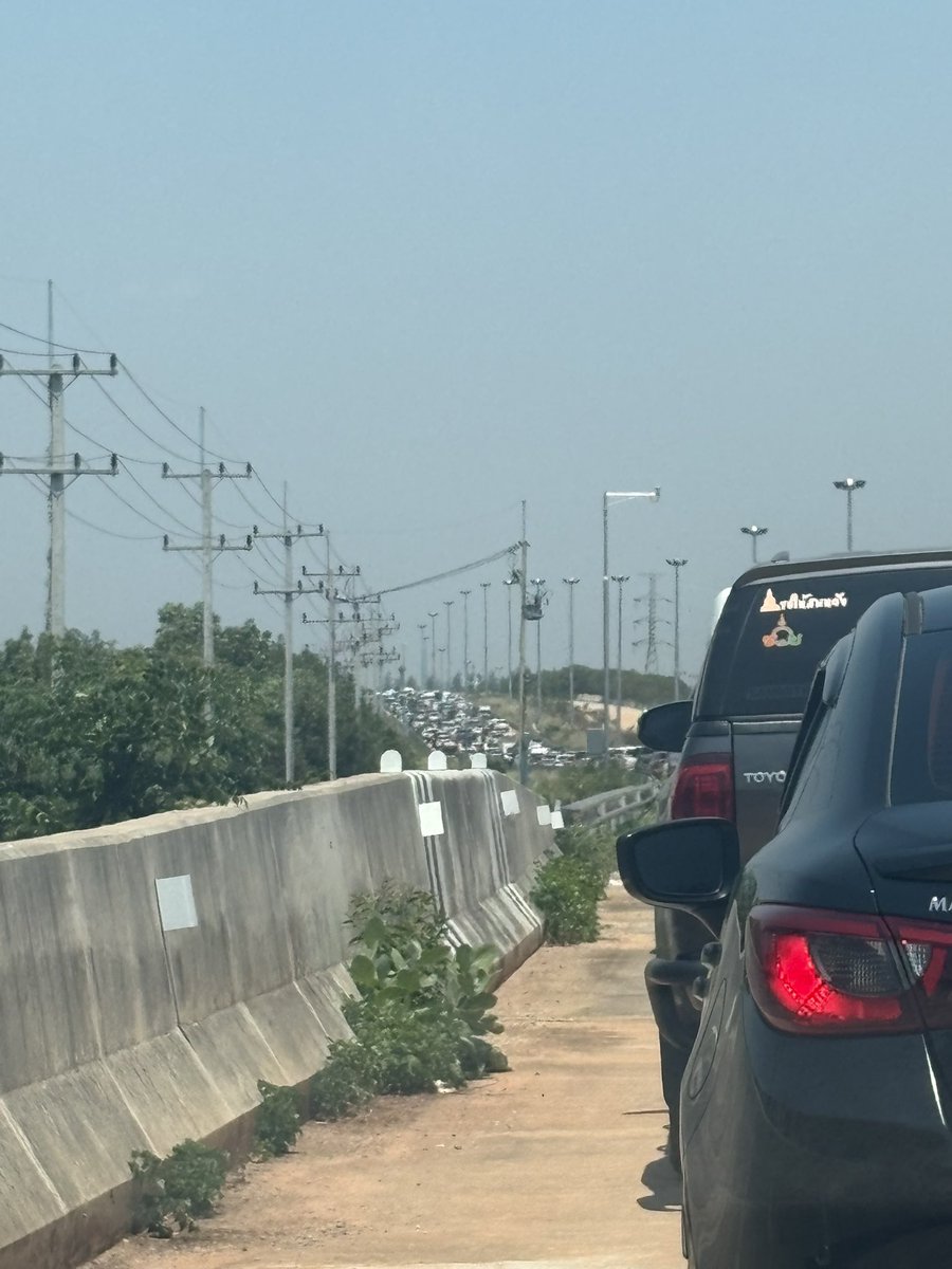 𝐇𝐀𝐏𝐏𝐘 tweet media