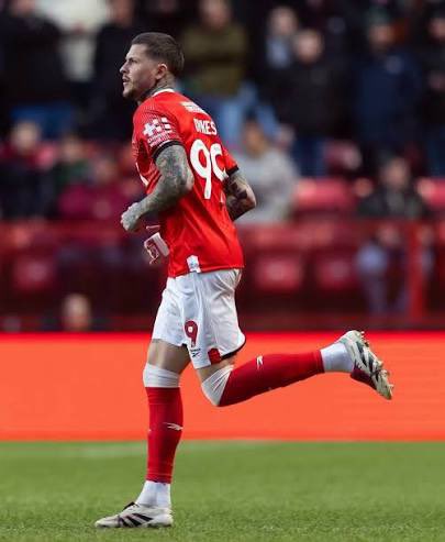 sw1kinson's tweet photo. He had 99 chances, but didn’t hit 1 #cafc #pnefc https://t.co/opWonjZB8l