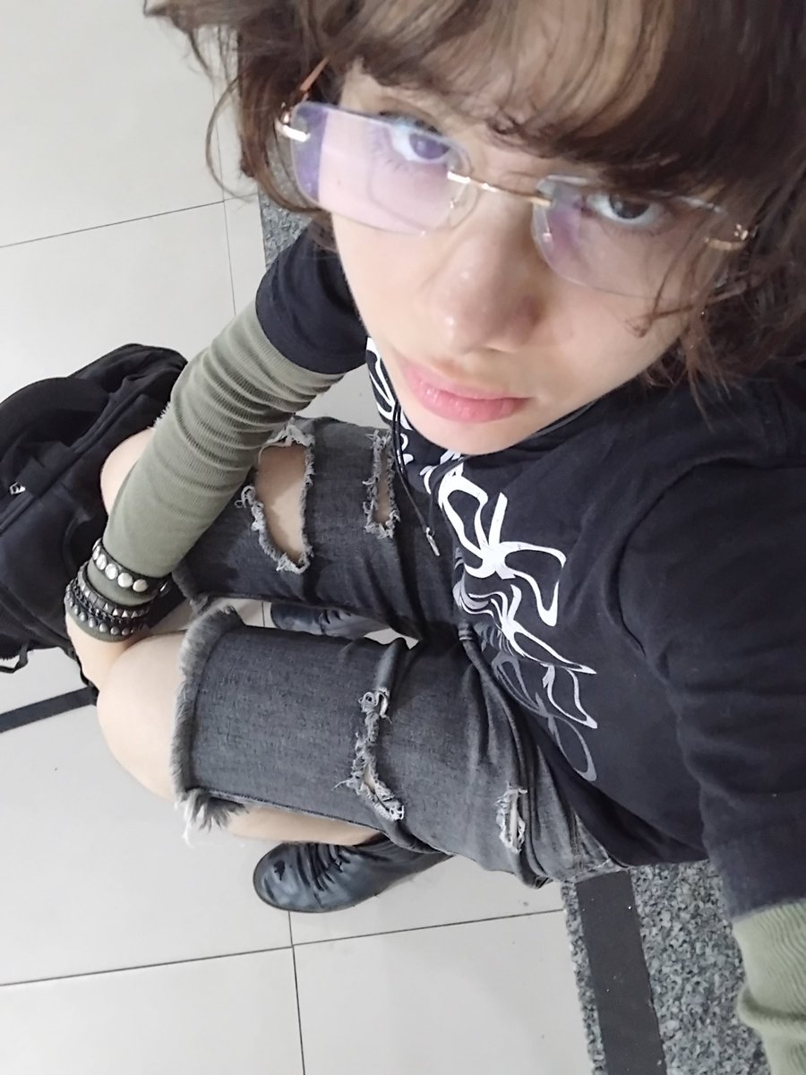 zozo ♱ | reading tgcf tweet media