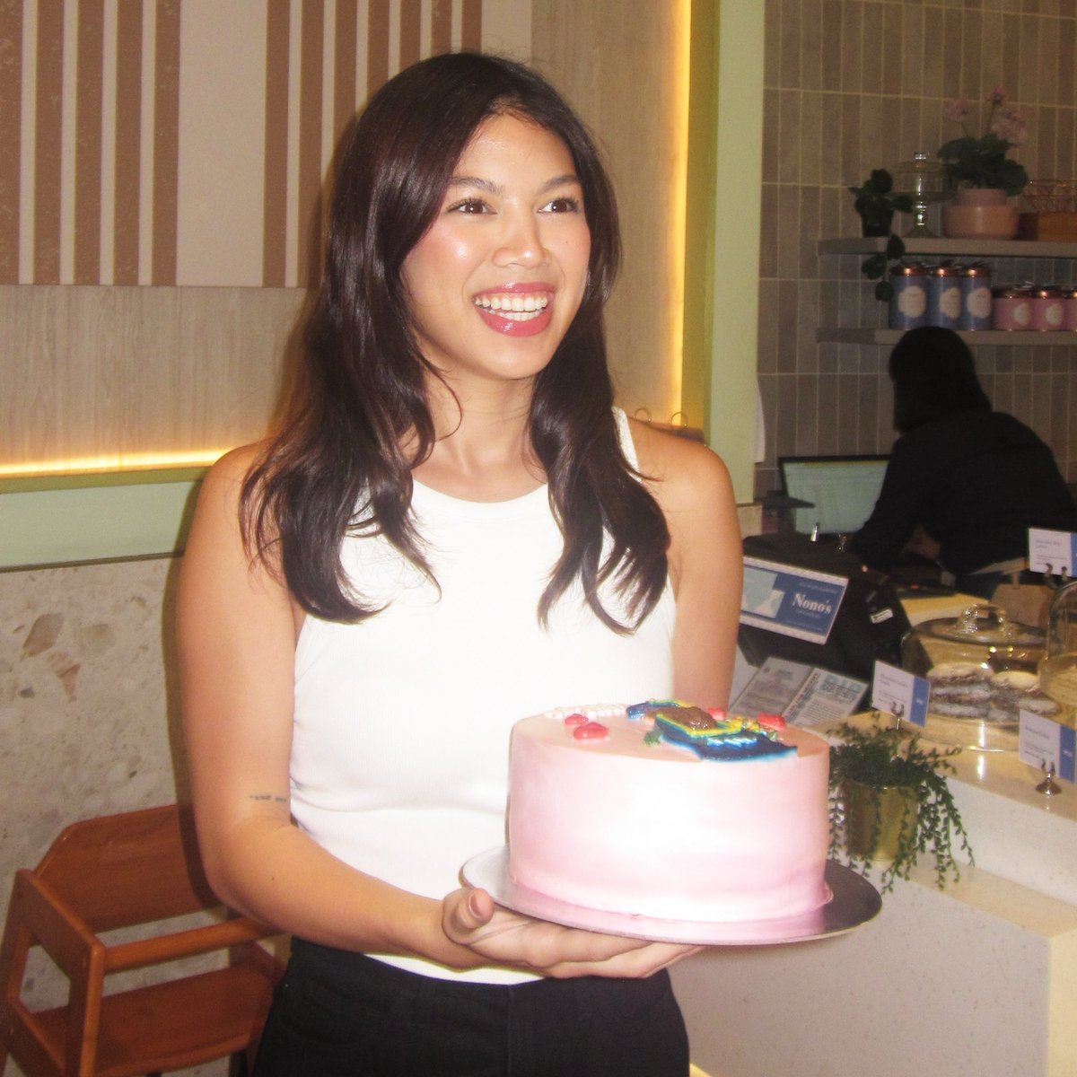 ≡ Mhea tweet media