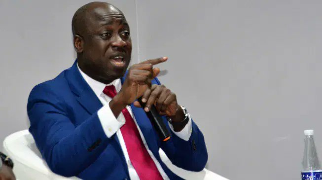 vanguardngrnews's tweet photo. ADC threatens to renew, escalate civil disobedience action until INEC Chair resigns

The African Democratic Congress (ADC) has called for the immediate resignation of the Chairman of the Independent National Electoral Commission (INEC), Professor Amupitan, citing concerns over his perceived impartiality and the integrity of the electoral process.

https://t.co/6suAz1bqy2