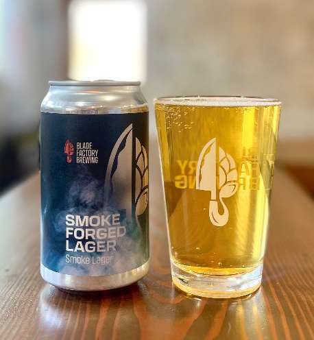 _radiumonsen's tweet photo. 【新世界の包丁屋さん×銭湯タイアップ】
商品名:SMOKE FORGED LAGER
スタイル:Smoke Lager
アルコール度数:5.0%
主張しすぎない薫香とピルスナーモルトのすっきりとした味わいがうまく調和しており、後味はドライでクリーン
#タワーナイブズ大阪
#BladeFactoryBrewing https://t.co/SKIJ5hzzsT