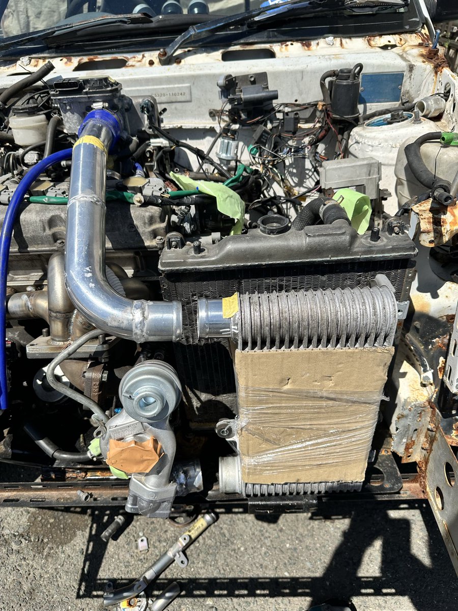 Mikchey7's tweet image. インチキマシンのインタークーラー配管の設計
形状はFIXかな
#alto #cs22s #アルトワイド #suzuki #monster