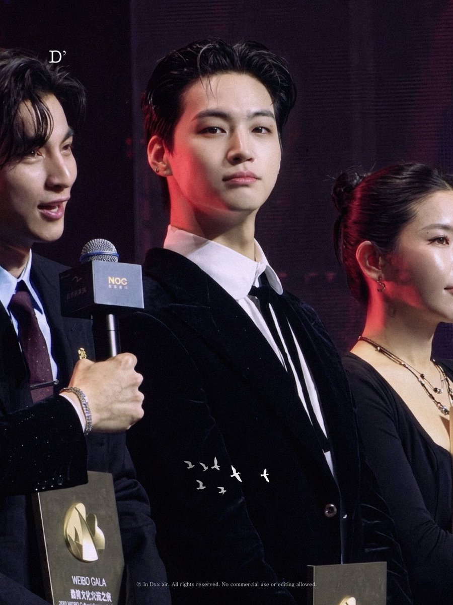 𝙸𝚗 𝙳’ 𝚊𝚒𝚛 tweet media