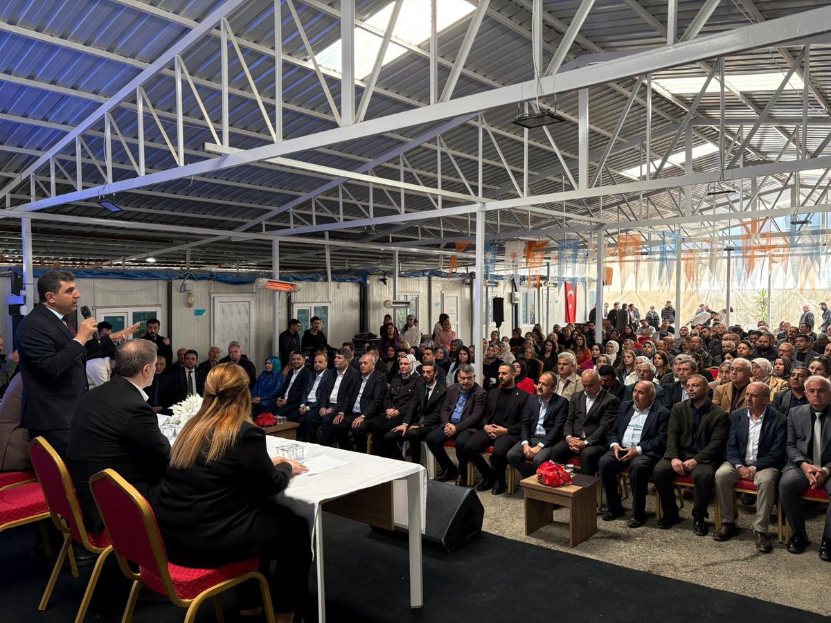 AK Parti Genel Başkan Yardımcımız , AR-GE Başkanımız Sn. Mustafa  ŞEN'i  teşkilatımızda ağırladık.
 
Nazik ziyaretleri, samimi sohbetleri ve değerli katkıları için kendilerine teşekkür ediyoruz.