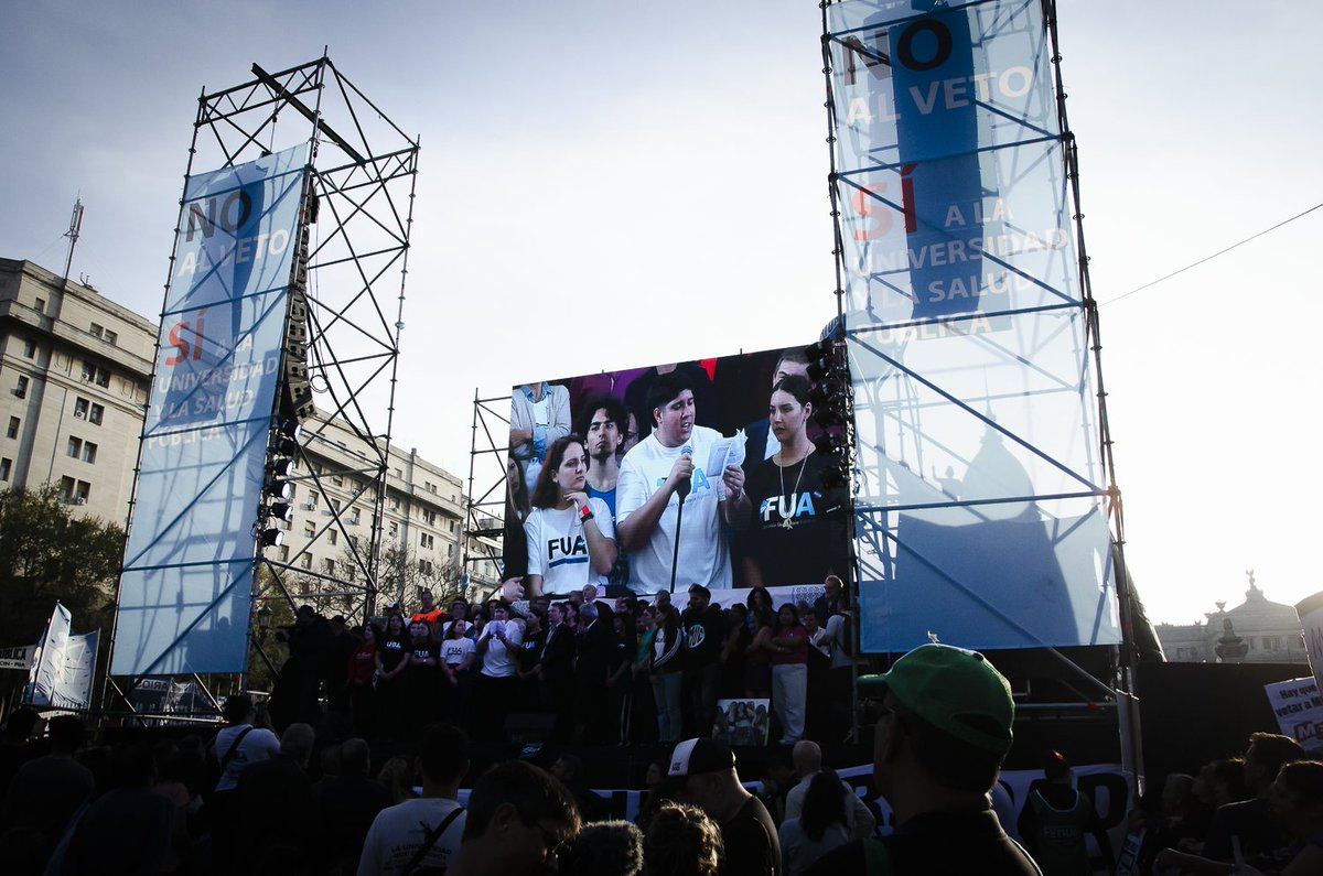 Joaquín tweet media