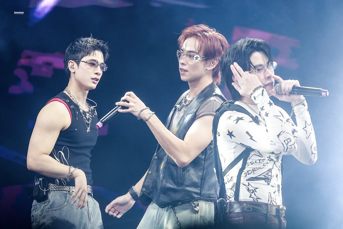 0406m's tweet image. i miss my home ˙♡˖°🏡 ⋆｡˚

SONGKRAN 2026 WITH TRINITY

#SuperFluid2026xTRINITY
#แจ๊คเติร์ดเช่แวะมาสาดปี26
#TRINITY_TNT #ThirdLapat #XXSIVK #JackieJackrin