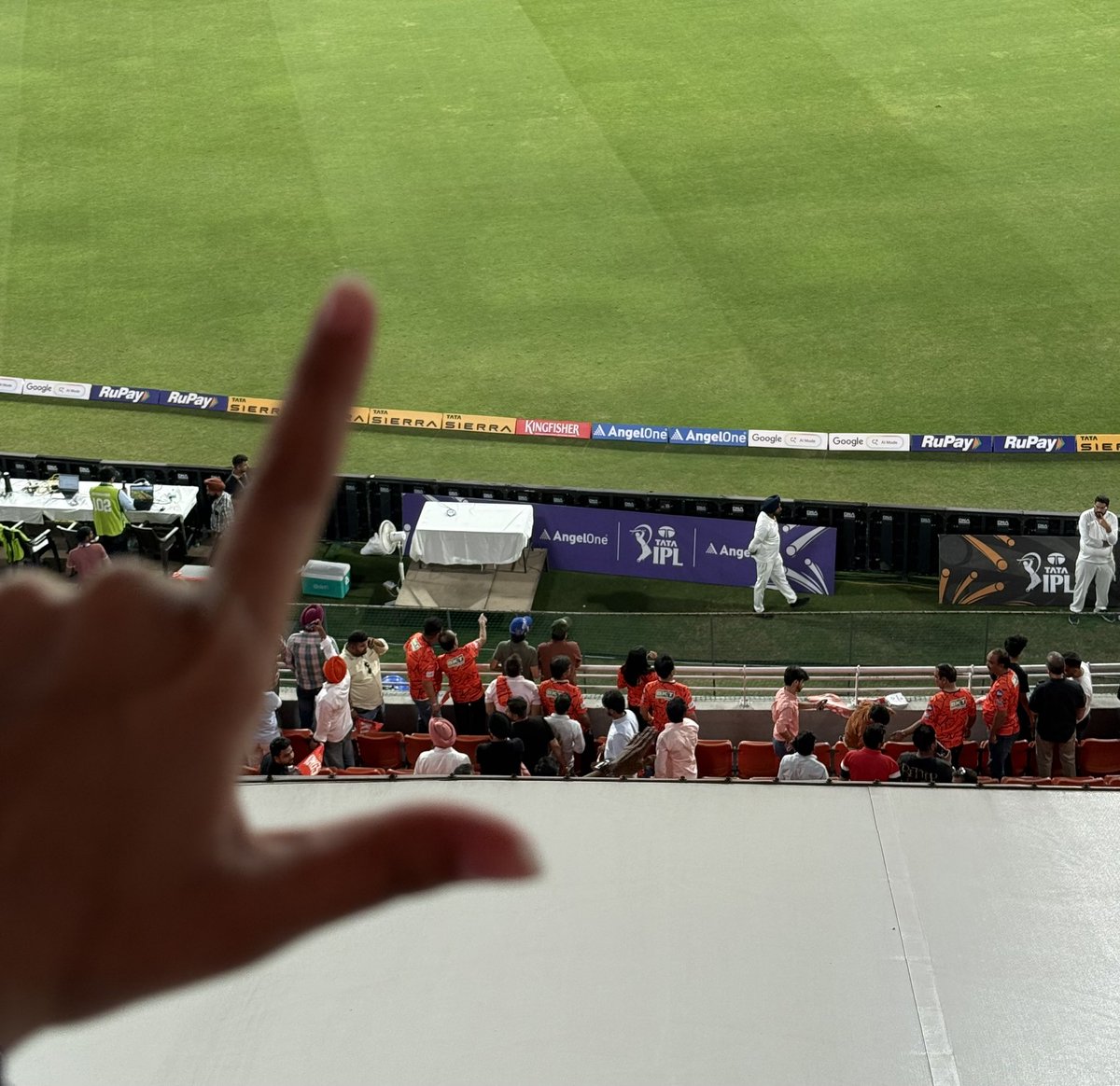maannyaaa's tweet photo. Nothing better than seeing your team win live❤️ So glad i could witness this amazing game with @realcobra2702 @eshika_nagpal ✨ https://t.co/xxtDMmouPp