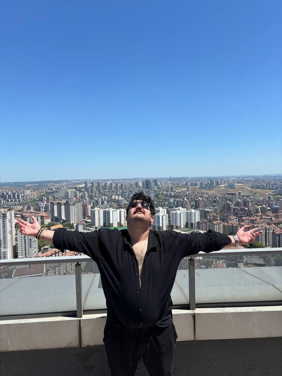 anayizii sikerem tweet media