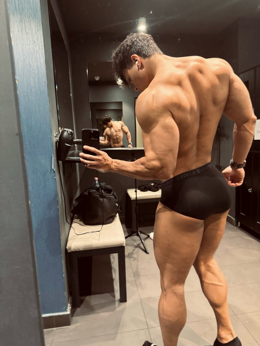 Pro bodybuilder experience tweet media