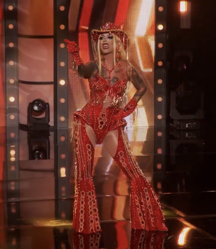 moe 🦐 tweet media