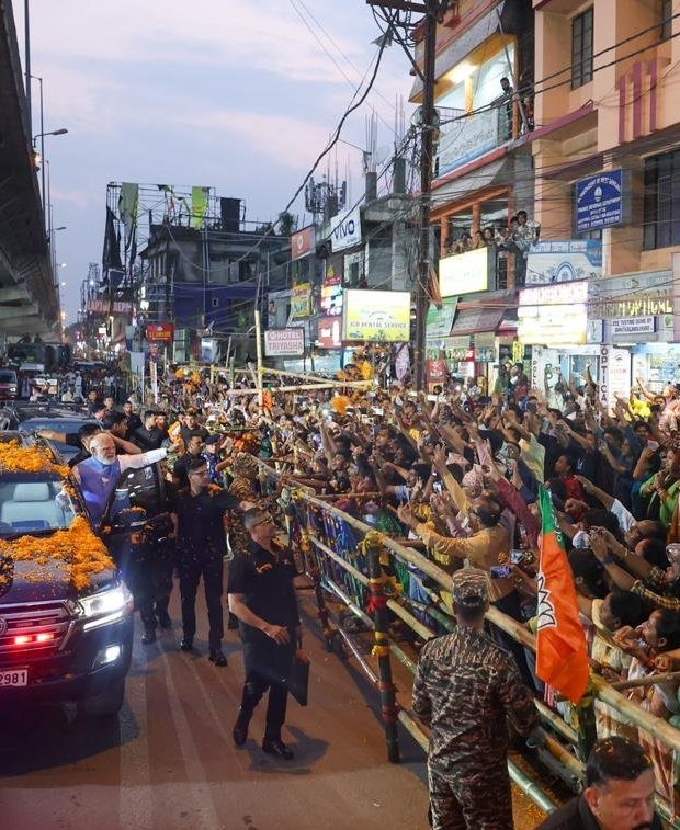 gdsharma109's tweet photo. @narendramodi @KRahulTweets @DevinderSolanki
@gupta_rekha
#Modi4bengal
#bjp4bengal
मोदी है तो मुमकिन है
भरोसा ❤️ https://t.co/WuxoRi1ftD
