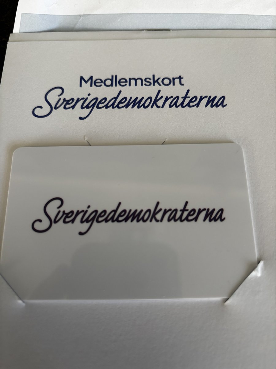 Lapptopp. 🇸🇪 tweet media