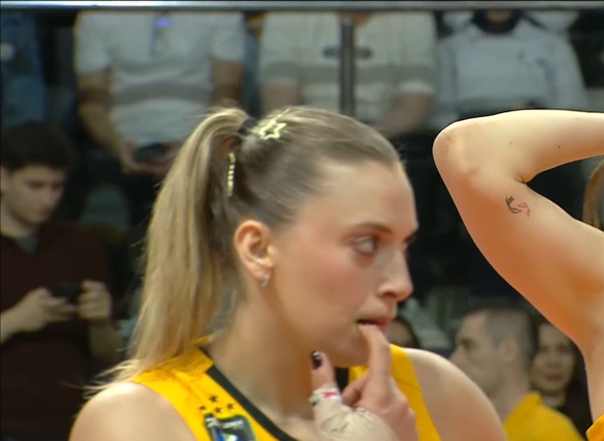 futurama tweet media