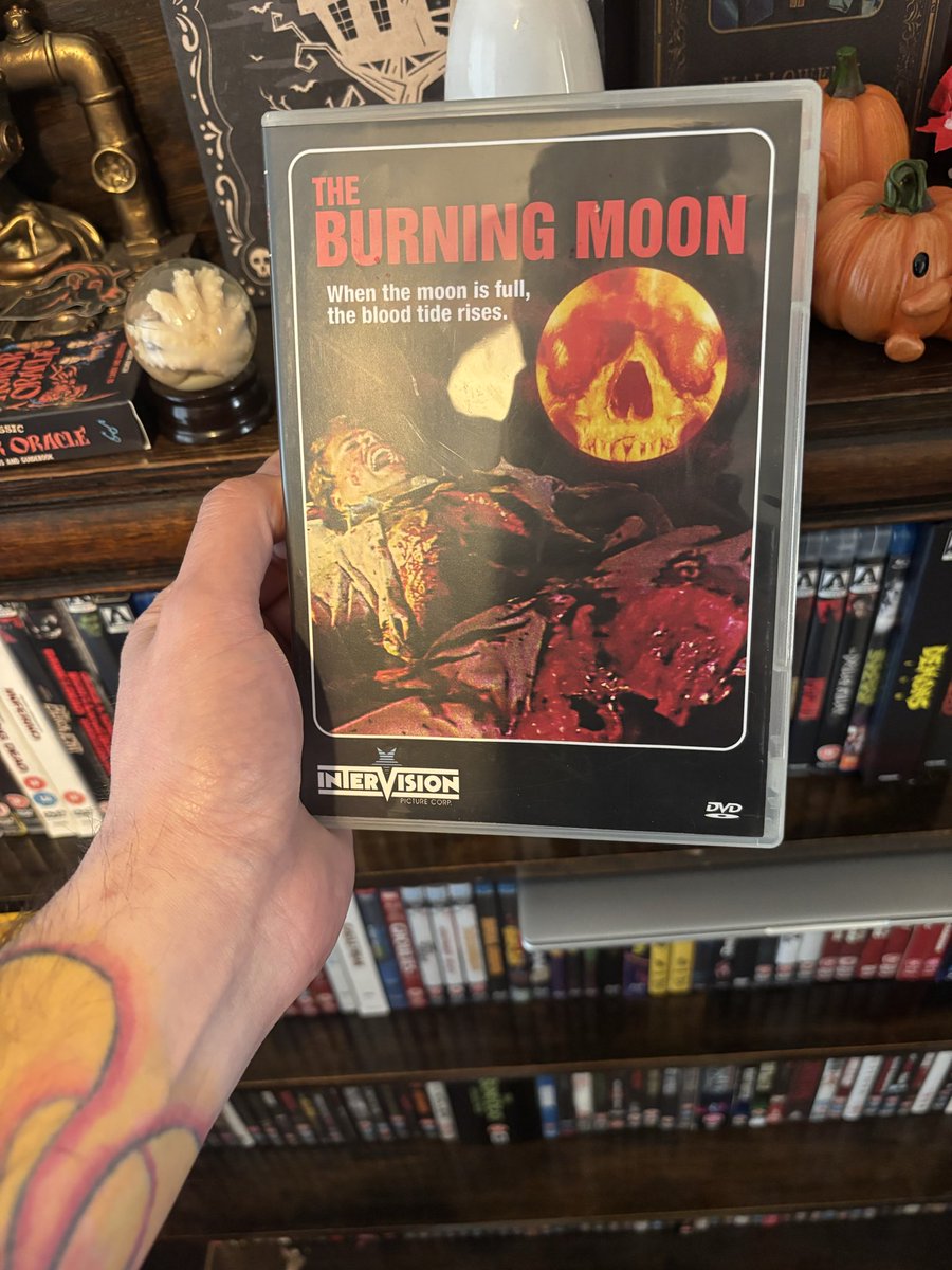 Goth Chris tweet media