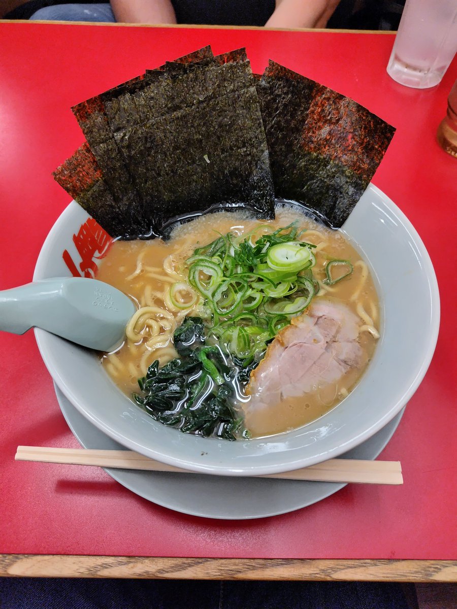 しつあワス tweet media