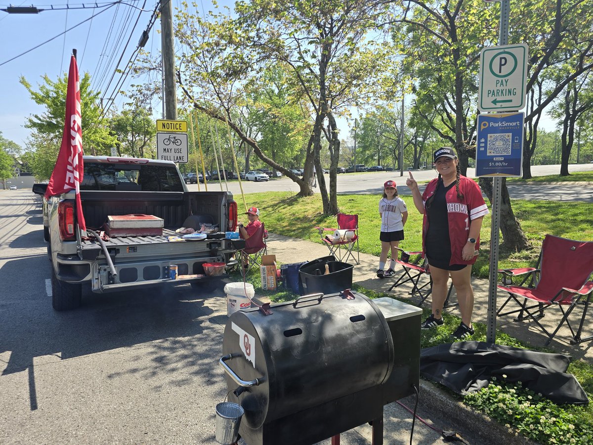 Boomer James tweet media