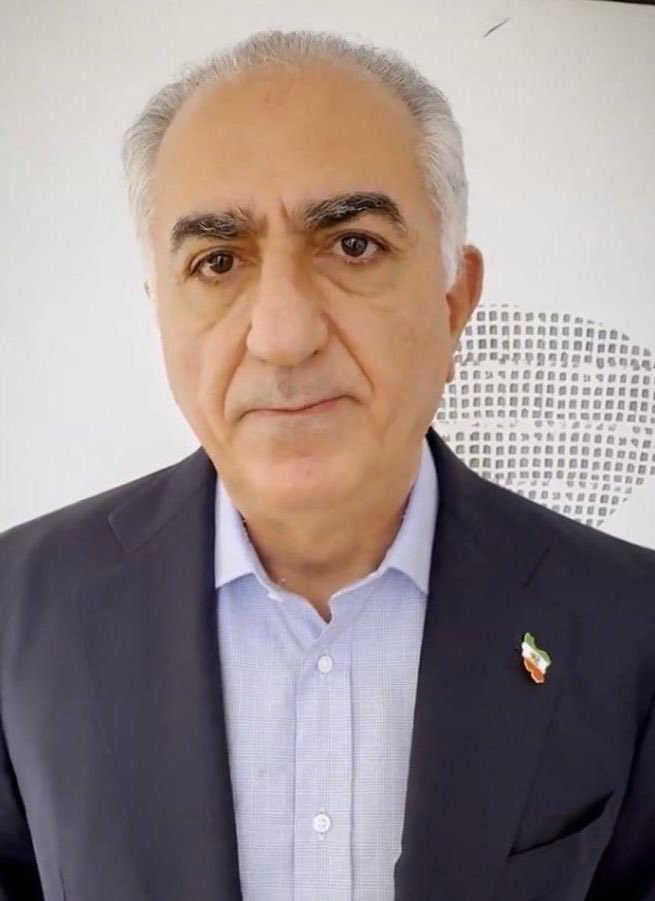 ‏☫ اَمیرمُحَمَّدَم tweet media