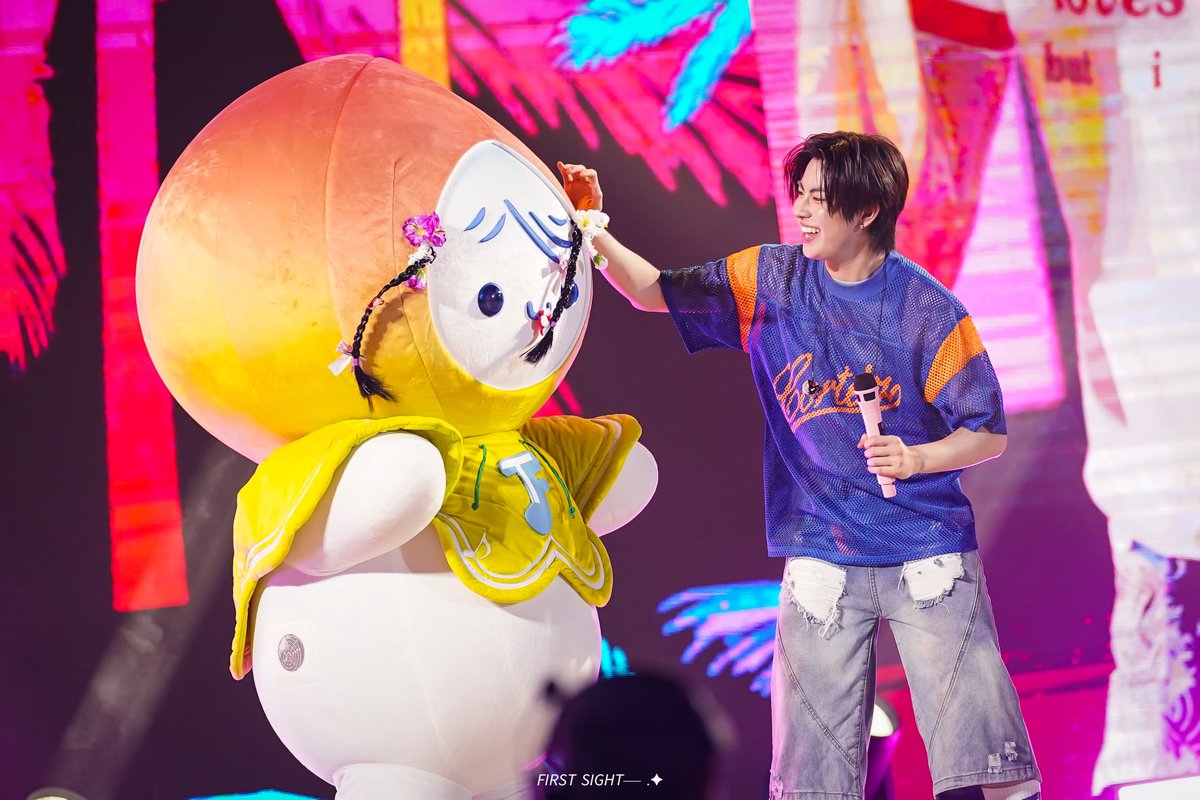 𝘍𝘐𝘙𝘚𝘛 𝘚𝘐𝘎𝘏𝘛── .✦ tweet media