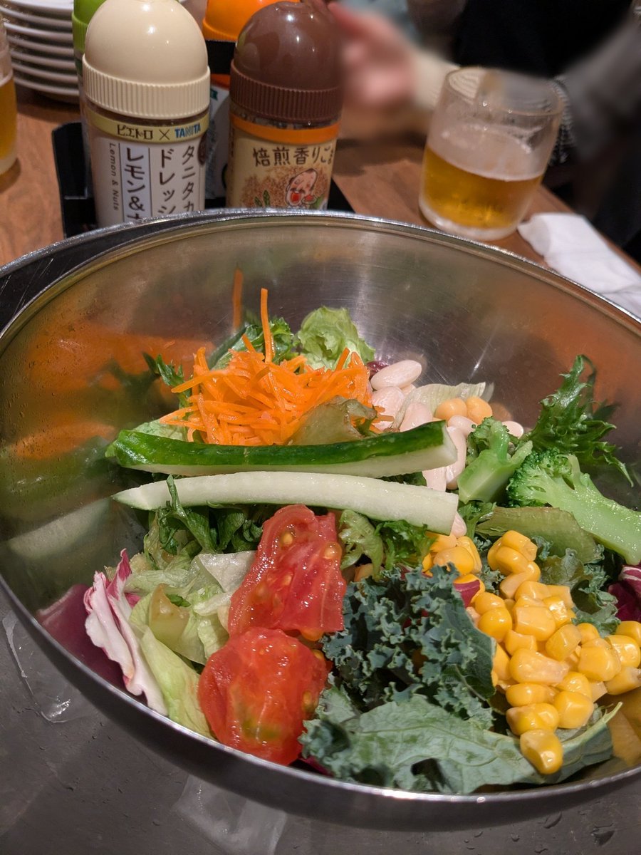 ひろよす tweet media