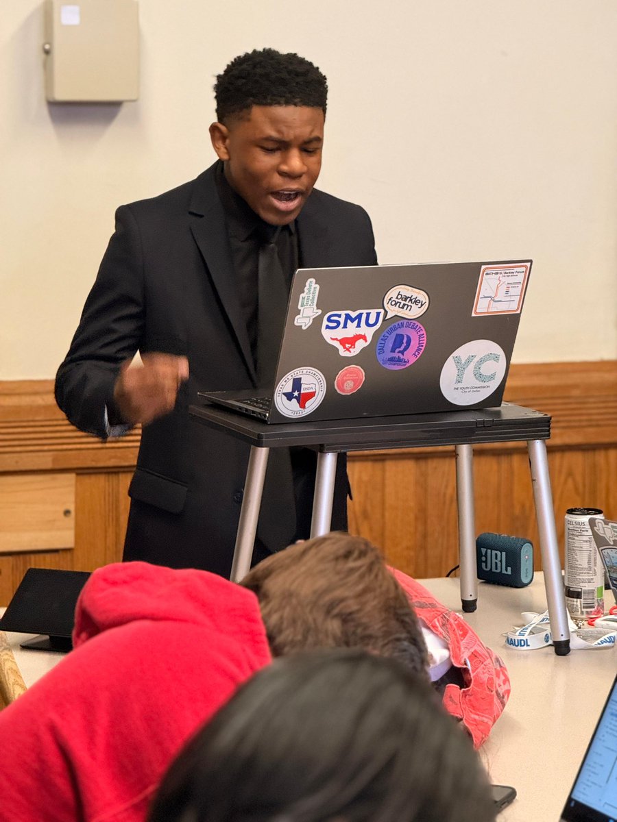 Antoninoe9L's tweet image. Obama Round One vs Los Angeles Urban Debate League at the Urban Debate National Championships at Harvard University! Go Obama!!! #Dallas Debate #disdactivities #EnjoyTheExperience