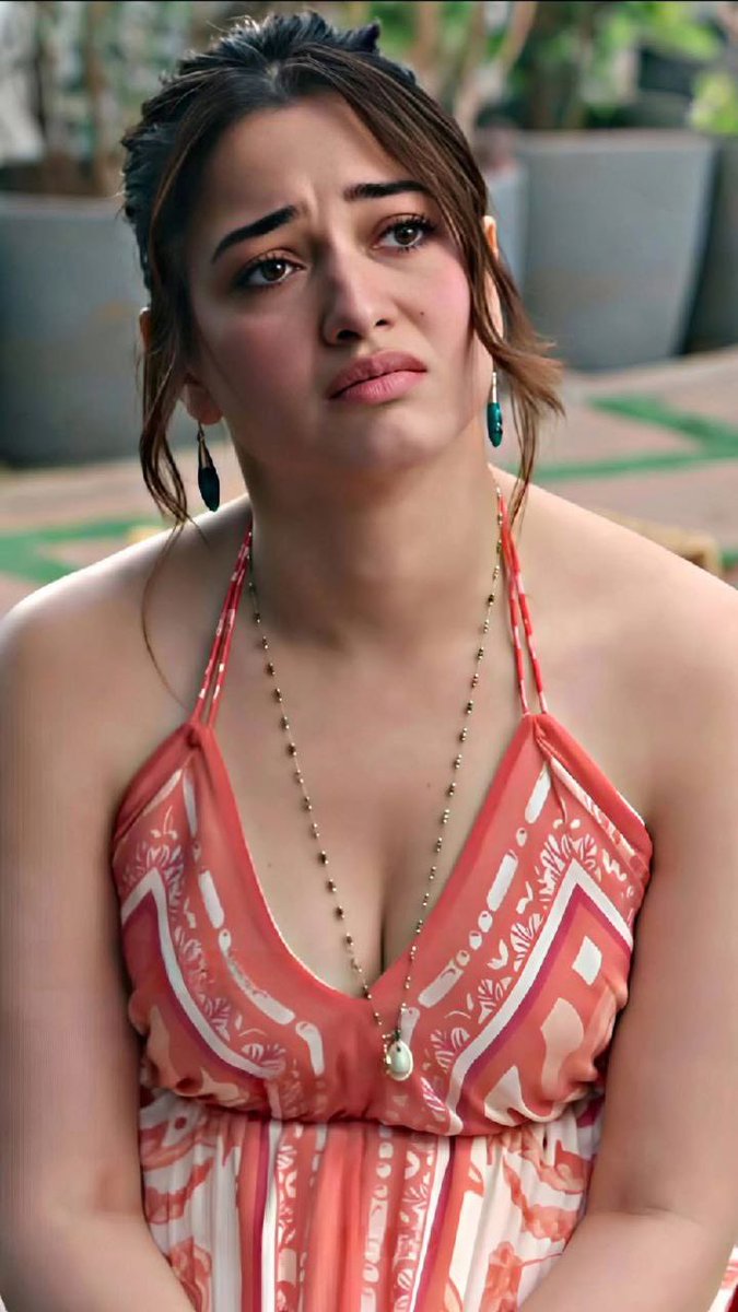 ApkiHayati's tweet photo. Tamannaah Bhatia 🍑  #Tamanna #Tamannahot #Tamannaah_Bhatia #TamannaahBhatiahot #TamannaahBhatia𓃵 #tamannabhatia 
#IPL2026 #CSKvsDC #AnantAmbaniSeva #PBKSvsSRH #VictimsOfDogBites https://t.co/ztPuHnD1Ms