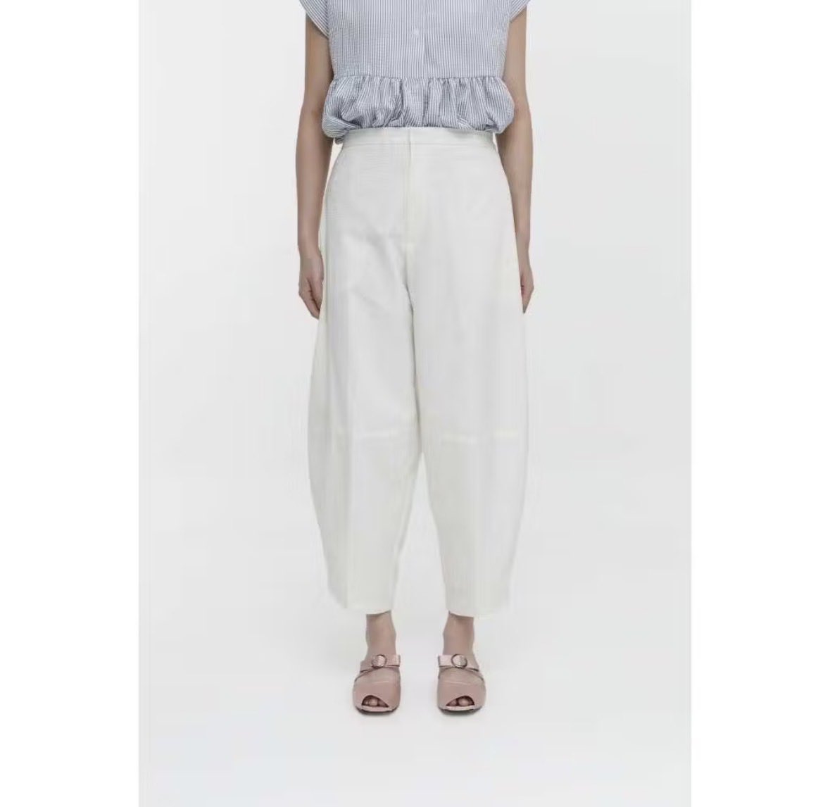 lovedbyadla's tweet photo. WTS Preloved Pafon Becca Pants - White size XS, model barrel pants. 100k only, dm for details https://t.co/kPwyg82M3Y