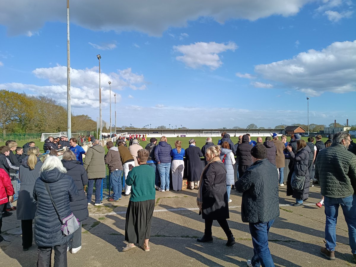 Wivenhoe Town FC tweet media