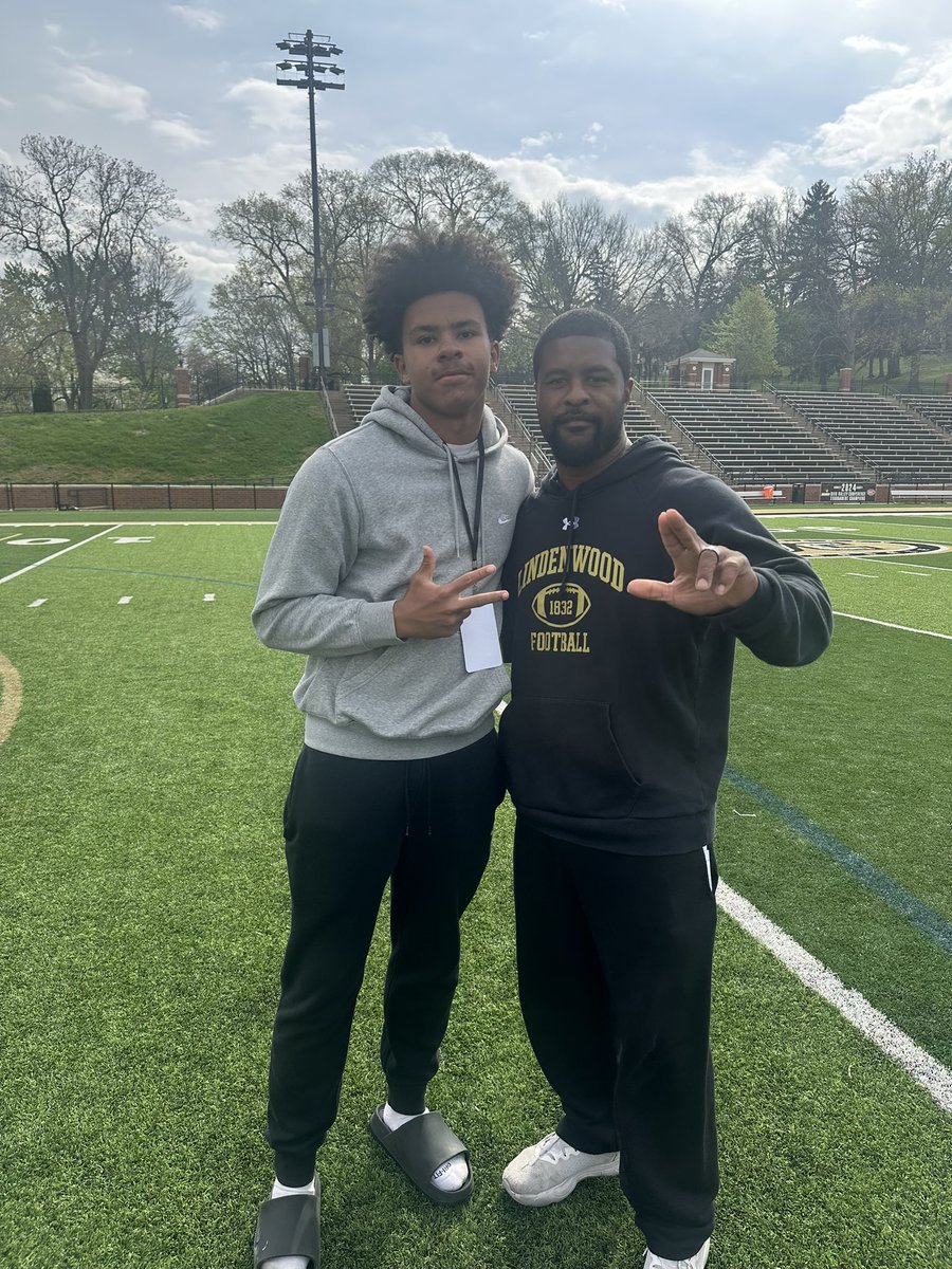 kc_myless's tweet photo. Thank you @CoachJackson32 and @stugfb for a GREAT Junior day visit @Lindenwood_OC @CoachCobbins11 @robbloran @The_onlyAjReed @JPRockMO @AllenTrieu https://t.co/4HH7NborxF