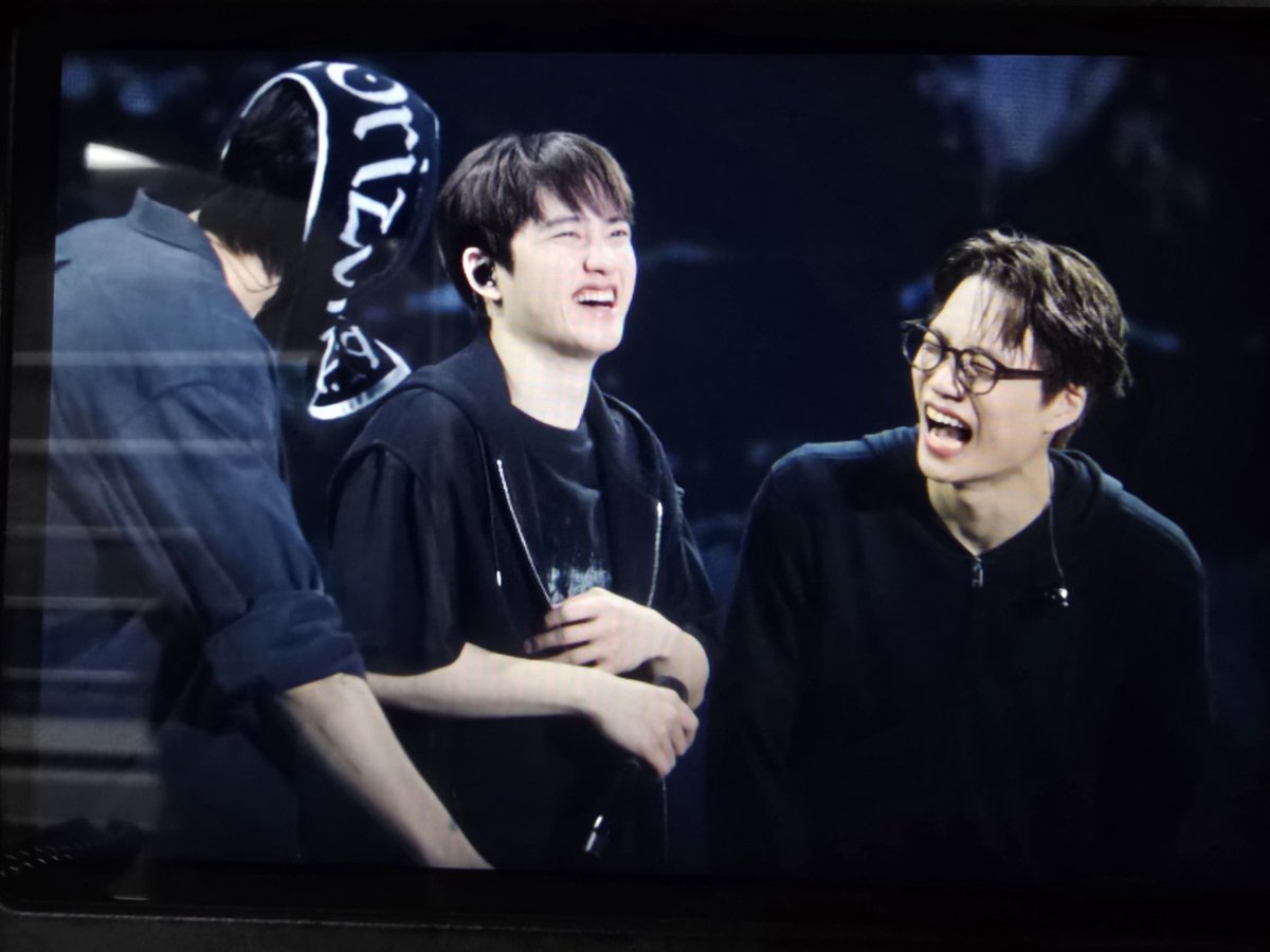 LOEY🍒 tweet media