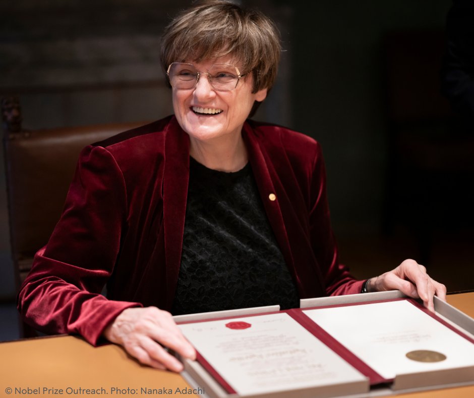 NobelPrize's tweet image. "Stay curious, adopt the right attitude and stay on the track no matter how long and winding that road may be,” said medicine laureate Katalin Karikó.

Learn more: nobelprize.org/prizes/medicin…

#NobelPrize