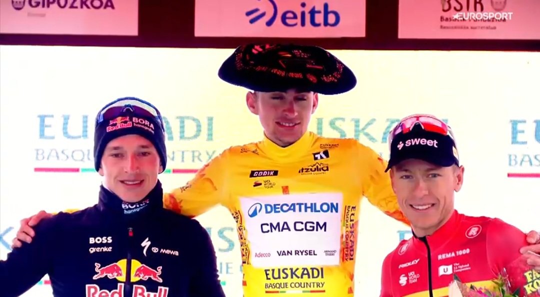 Le Gruppetto tweet media